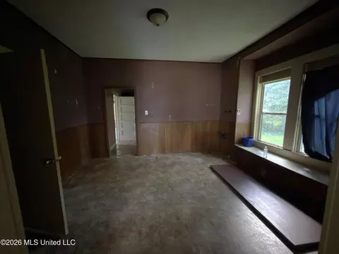Living - 920 Howe St, Mccomb, MS 39648 photo 2 of 3