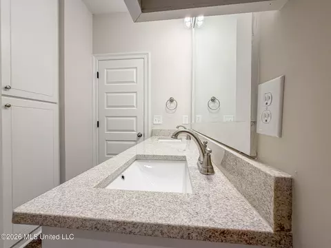 Bath - 1300 Elderberry Ln, Pearl, MS 39208 photo 4 of 4