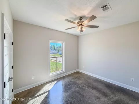 Bedroom - 1300 Elderberry Ln, Pearl, MS 39208 photo 3 of 4