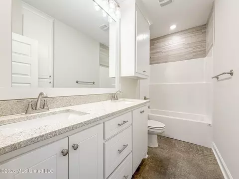 Bath - 1300 Elderberry Ln, Pearl, MS 39208 photo 3 of 4