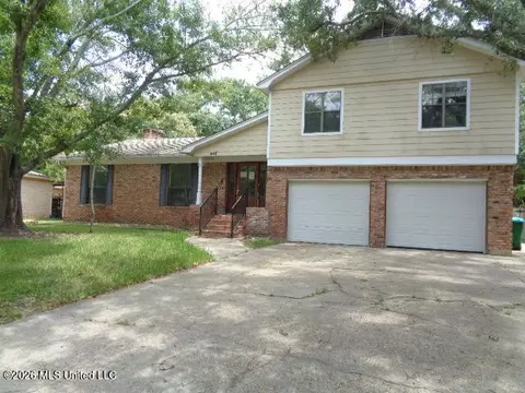 912 Sea Cove St, Pascagoula, MS 39581