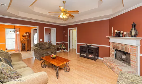 Living - 4424 Blake Cir, Byram, MS 39272 photo 2 of 2
