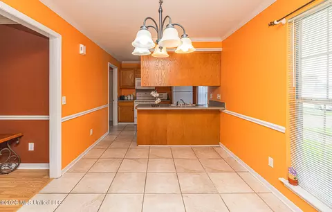 Dining - 4424 Blake Cir, Byram, MS 39272 photo 1 of 1