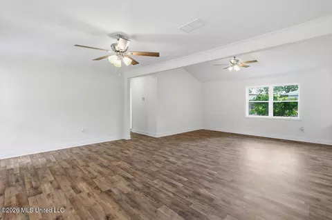Living - 232 Trojan Dr, Pearl, MS 39208 photo 3 of 6
