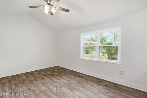 Living - 232 Trojan Dr, Pearl, MS 39208 photo 5 of 6