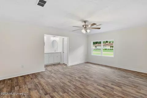 Living - 232 Trojan Dr, Pearl, MS 39208 photo 6 of 6