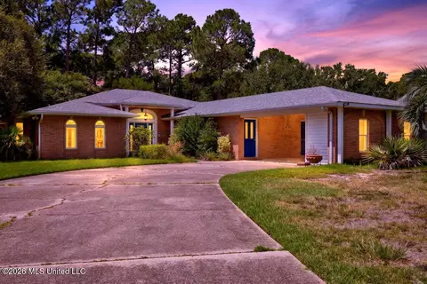 219 Tantallon Dr, Ocean Springs, MS 39564