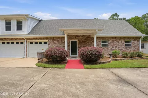 Exterior - 165 Cody Ln, Brandon, MS 39042 photo 6 of 16