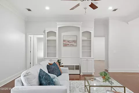 Living - 165 Cody Ln, Brandon, MS 39042 photo 5 of 8