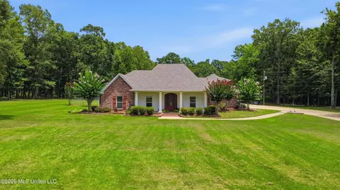 Exterior - 165 Cody Ln, Brandon, MS 39042 photo 13 of 16