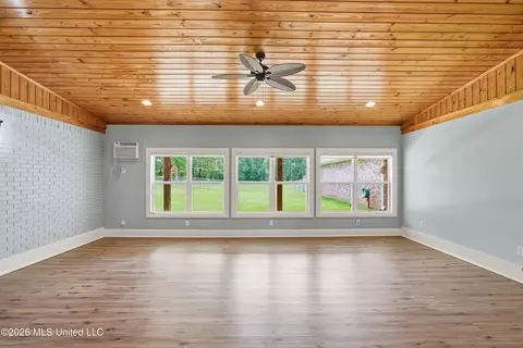 Living - 165 Cody Ln, Brandon, MS 39042 photo 7 of 8