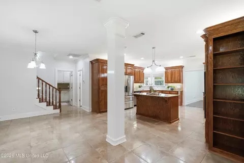 Entry Way - 165 Cody Ln, Brandon, MS 39042 photo 5 of 7