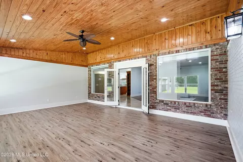 Exterior - 165 Cody Ln, Brandon, MS 39042 photo 4 of 16