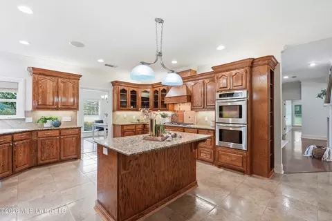 Kitchen - 165 Cody Ln, Brandon, MS 39042 photo 2 of 5