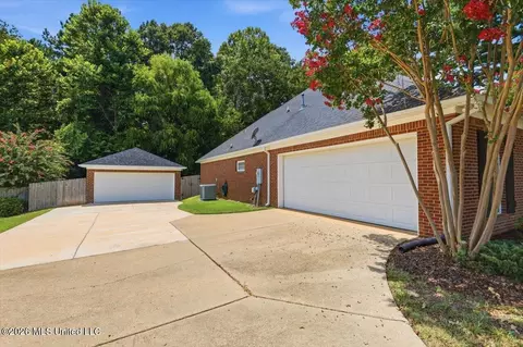 Exterior - 108 Bluebird Cv, Brandon, MS 39042 photo 10 of 10