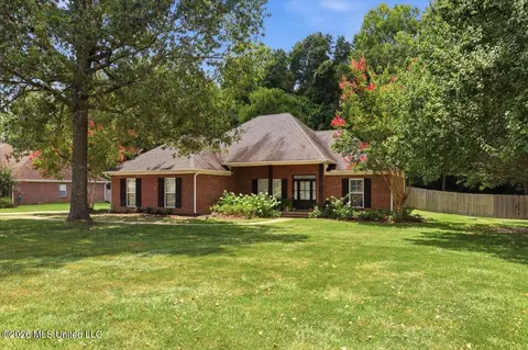 Exterior - 108 Bluebird Cv, Brandon, MS 39042 photo 1 of 10