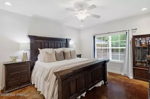 Bedroom - 108 Bluebird Cv, Brandon, MS 39042 photo 1 of 4