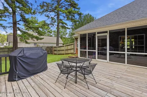 Exterior - 108 Bluebird Cv, Brandon, MS 39042 photo 6 of 10