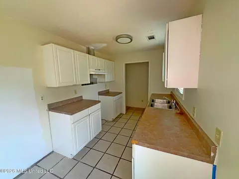 Kitchen - 911 Edwards St, Leland, MS 38756 photo 1 of 2