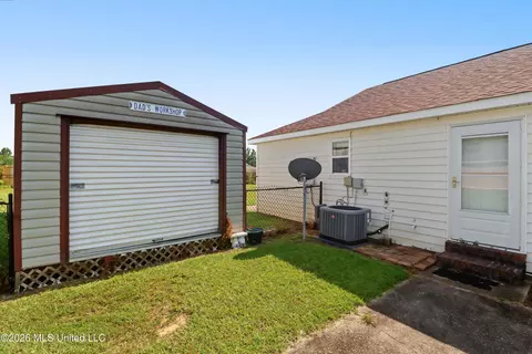 Exterior - 19191 N Clairmonte St, Saucier, MS 39574 photo 2 of 3