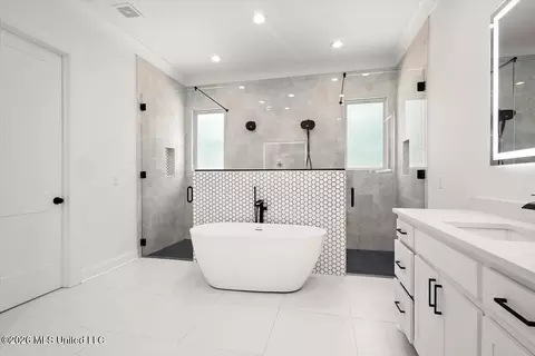 Bath - 704 Sartoris Cv, Terry, MS 39170 photo 1 of 5