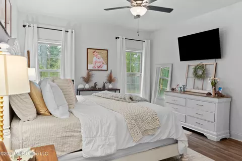 Bedroom - 136 Serenity Ln, Pearl, MS 39208 photo 2 of 5
