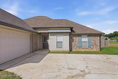 Exterior - 557 Brighton Trl, Florence, MS 39073 photo 3 of 5