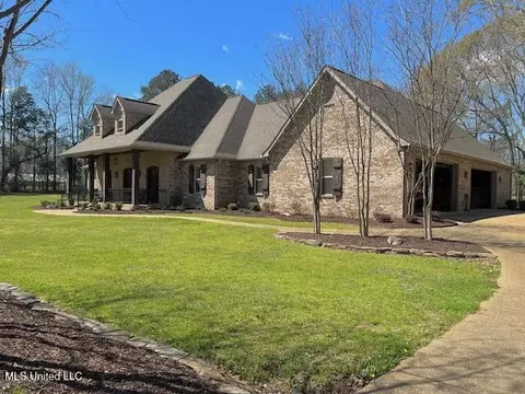 Exterior - 210 White St, Florence, MS 39073 photo 5 of 26