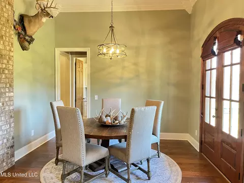 Dining - 210 White St, Florence, MS 39073 photo 4 of 5