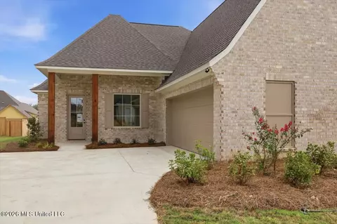 Exterior - 405 Old Maple Cv, Madison, MS 39110 photo 2 of 4