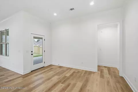 Entry Way - 405 Old Maple Cv, Madison, MS 39110 photo 4 of 9