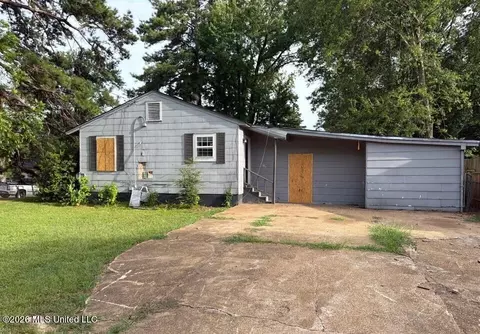 Exterior - 703 Hillmont Dr, Jackson, MS 39209 photo 3 of 3