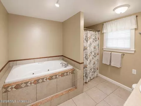 Bath - 2125 Fig Farm Rd, Lucedale, MS 39452 photo 2 of 7
