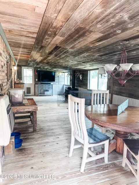 Dining - 514 Wilder Dr, Flora, MS 39071 photo 1 of 1