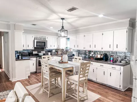 Kitchen - 514 Wilder Dr, Flora, MS 39071 photo 1 of 2