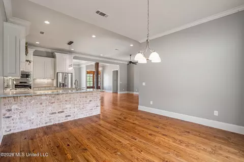 Dining - 509 Quinlan Ct, Brandon, MS 39047 photo 2 of 2