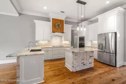 Kitchen - 509 Quinlan Ct, Brandon, MS 39047 photo 1 of 5