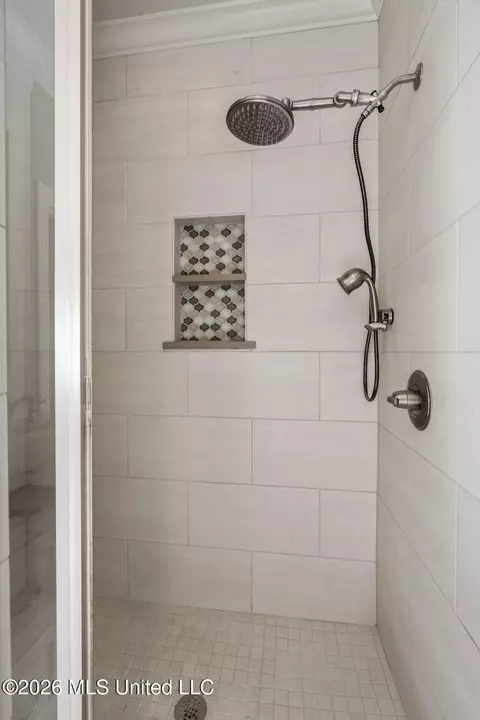 Bath - 509 Quinlan Ct, Brandon, MS 39047 photo 4 of 6