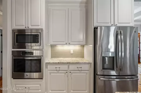 Kitchen - 509 Quinlan Ct, Brandon, MS 39047 photo 5 of 5
