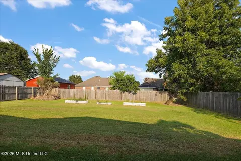 Exterior - 214 Holmar Dr, Brandon, MS 39047 photo 6 of 6