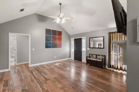 Entry Way - 214 Holmar Dr, Brandon, MS 39047 photo 4 of 4