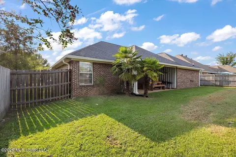 Exterior - 214 Holmar Dr, Brandon, MS 39047 photo 4 of 6