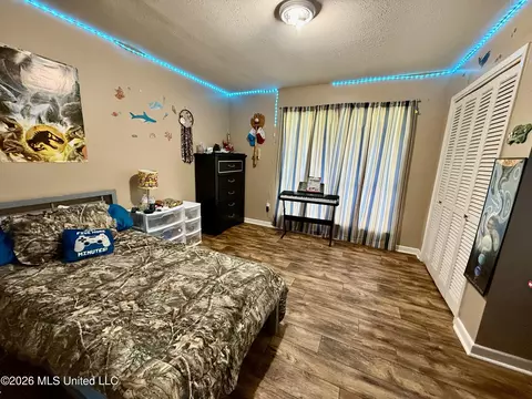 Bedroom - 453 NW Oak St, Magee, MS 39111 photo 11 of 11