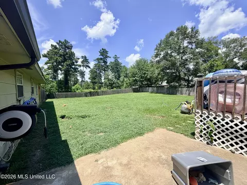 Exterior - 453 NW Oak St, Magee, MS 39111 photo 6 of 6