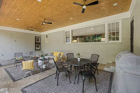 Exterior - 2747 Magnolia Dr, Hernando, MS 38632 photo 8 of 13