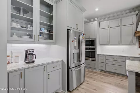 Kitchen - 678 Stull Rd, Brandon, MS 39047 photo 4 of 4