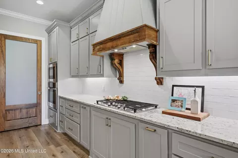 Kitchen - 678 Stull Rd, Brandon, MS 39047 photo 3 of 4