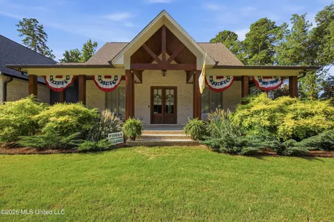 Exterior - 678 Stull Rd, Brandon, MS 39047 photo 5 of 17
