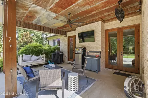 Exterior - 678 Stull Rd, Brandon, MS 39047 photo 8 of 17