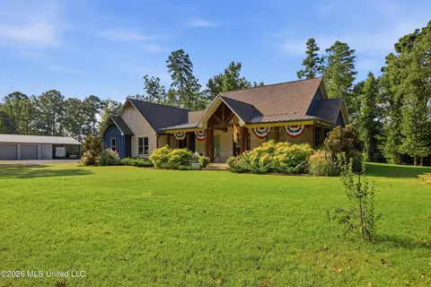 Exterior - 678 Stull Rd, Brandon, MS 39047 photo 2 of 17